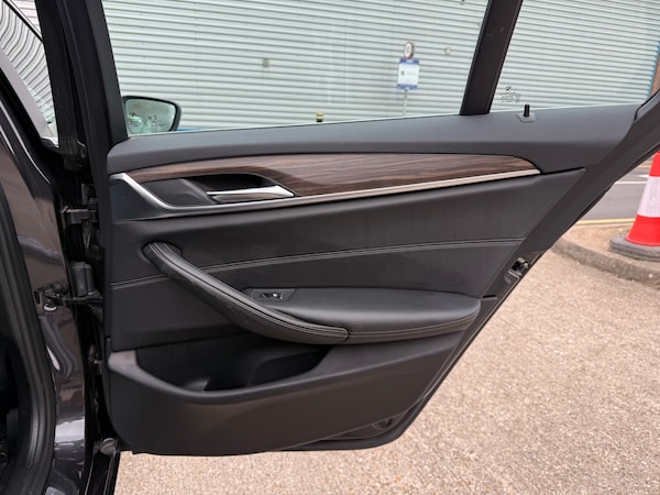 Used BMW 5 Series 2018 for sale - 76208849: Photo 62