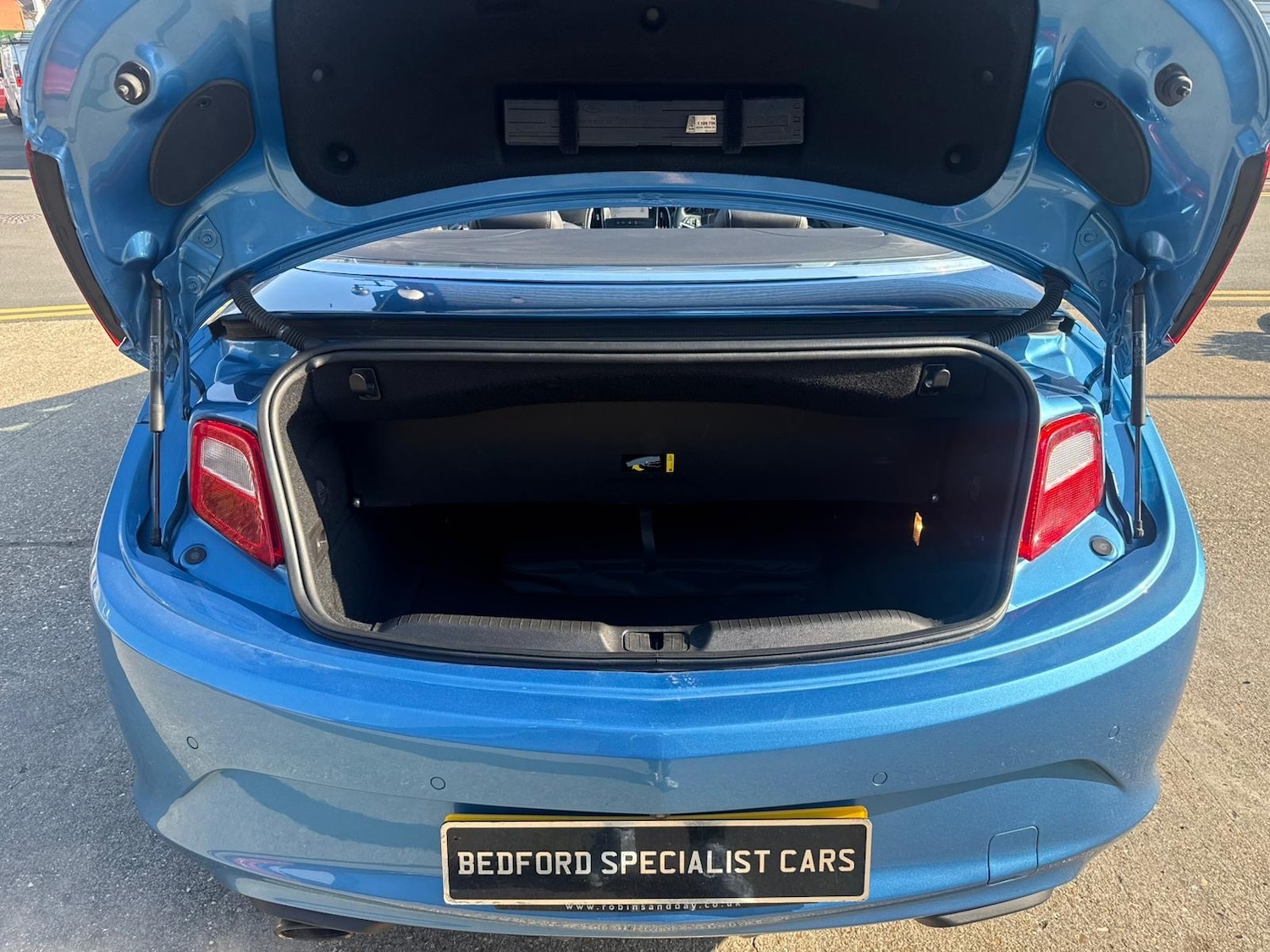 Used Vauxhall Cascada 2017 for sale - 77932575: Photo 13