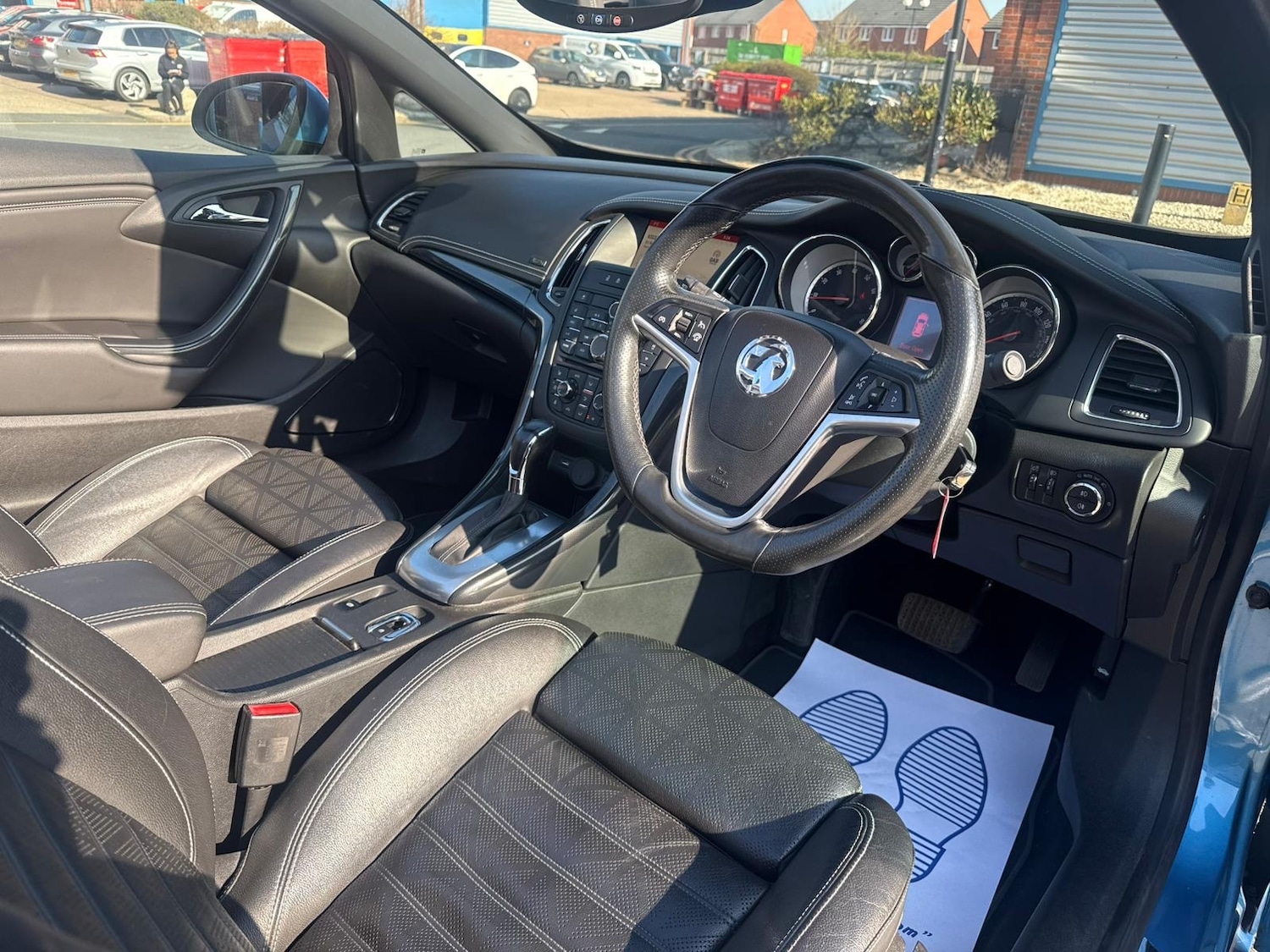 Used Vauxhall Cascada 2017 for sale - 77932575: Photo 17