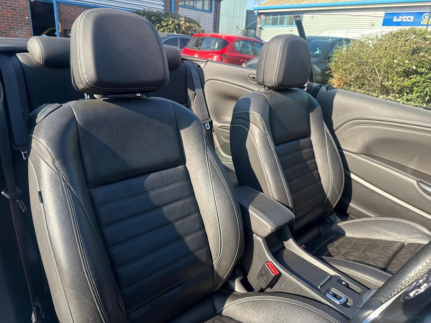 Used Vauxhall Cascada 2017 for sale - 77932575: Photo 18