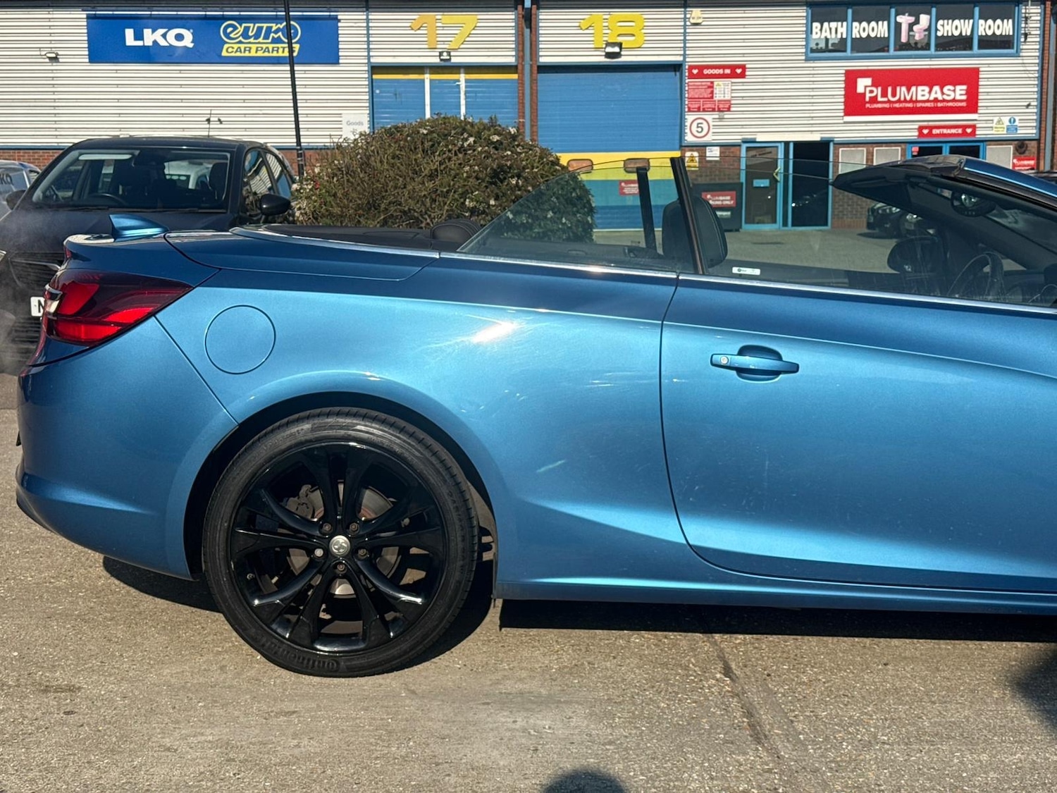 Used Vauxhall Cascada 2017 for sale - 77932575: Photo 35