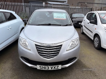 Used Chrysler Ypsilon 2013 for sale - 79083662: Photo