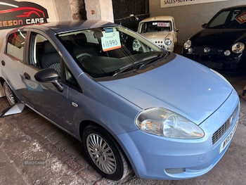 Used Fiat Grande Punto 2010 for sale - 79085843: Photo
