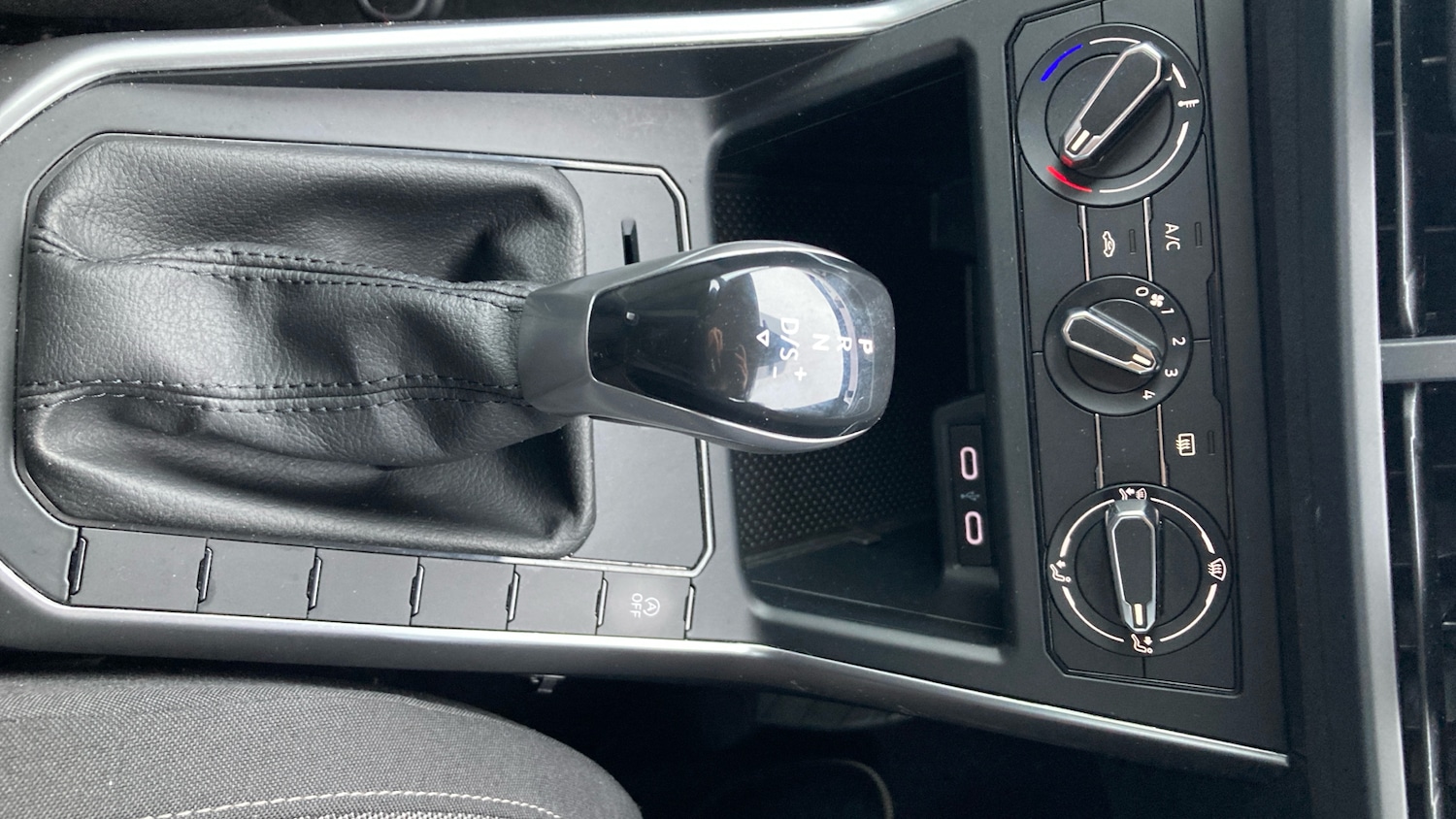 Used Volkswagen Polo 2021 for sale - 77035724: Photo 37