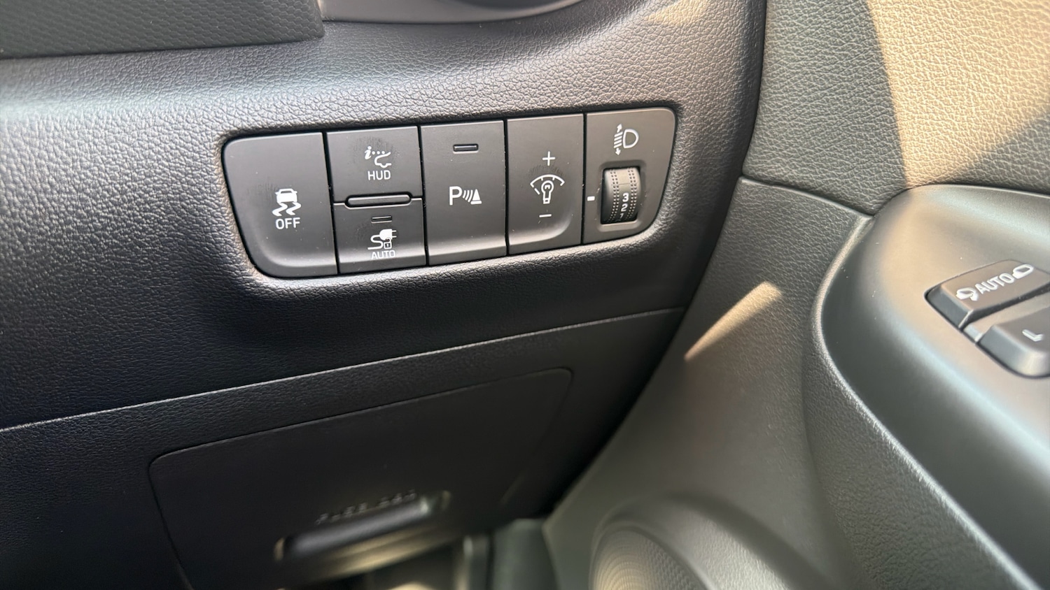 Used Hyundai KONA 2023 for sale - 77997494: Photo 38