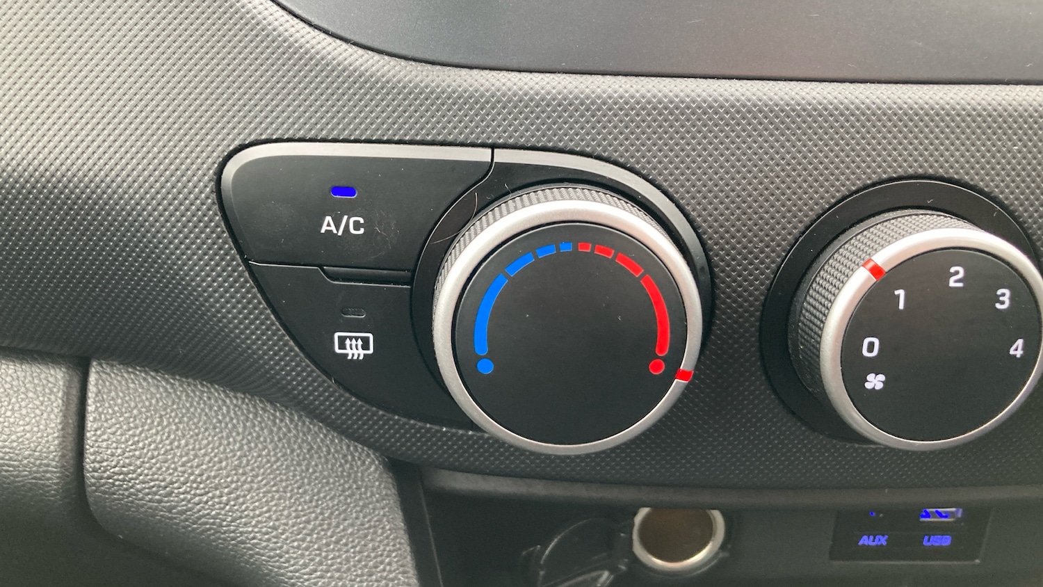 Used Hyundai i10 2019 for sale - 77618814: Photo 36