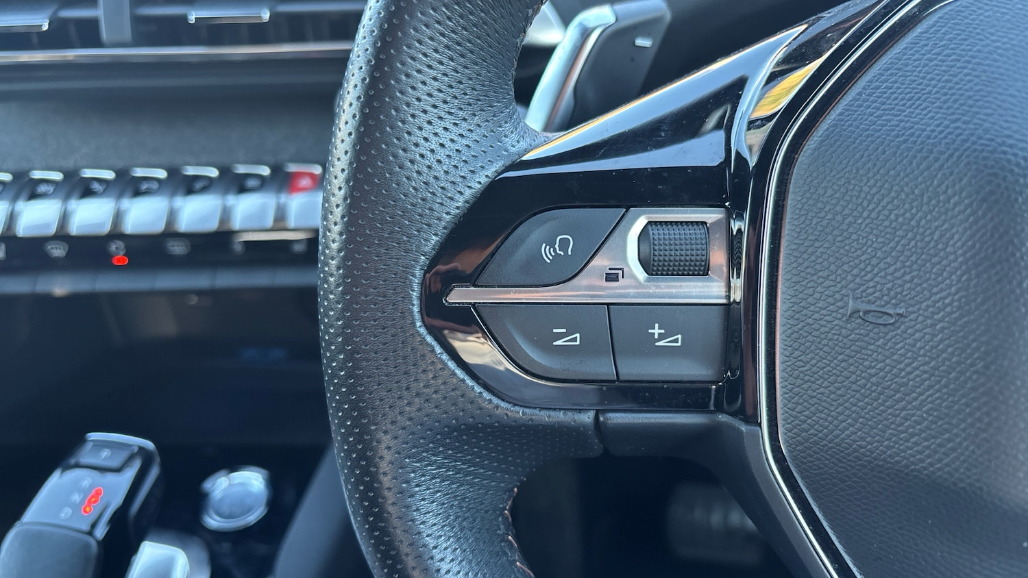 Used Peugeot 3008 2020 for sale - 76762332: Photo 24