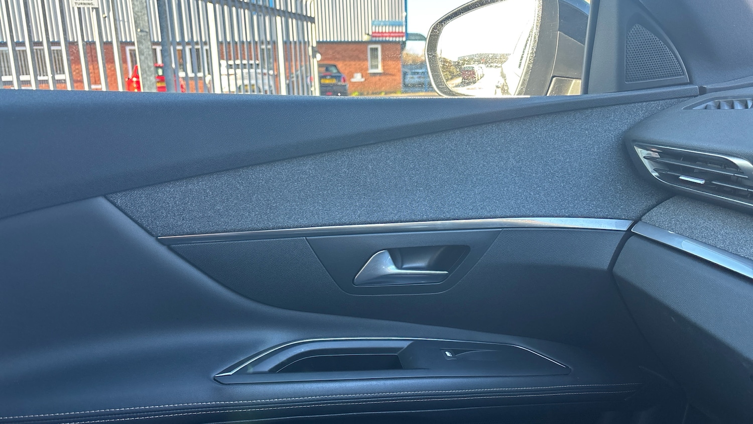 Used Peugeot 3008 2020 for sale - 76762332: Photo 36