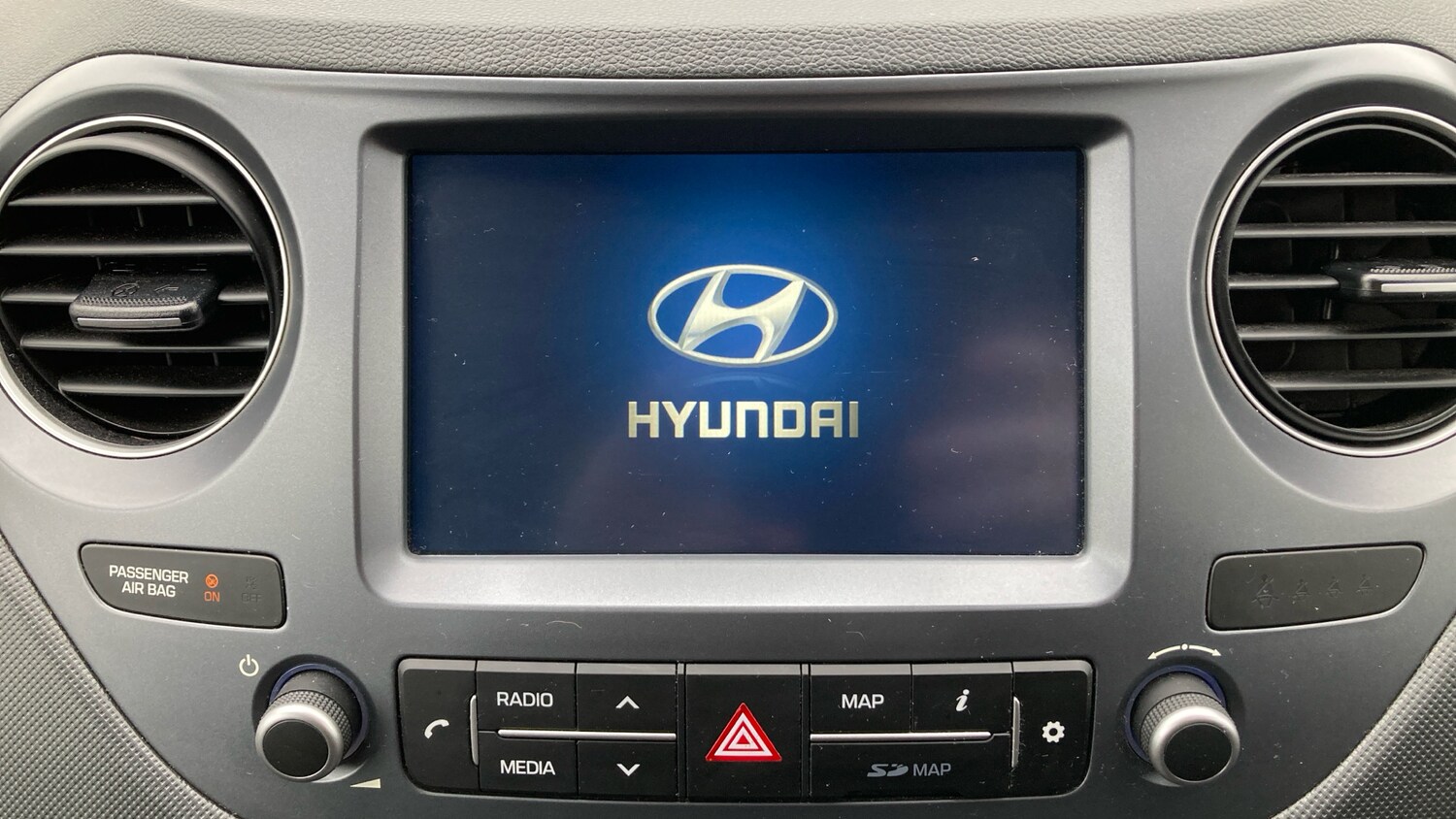 Used Hyundai i10 2019 for sale - 77917086: Photo 12