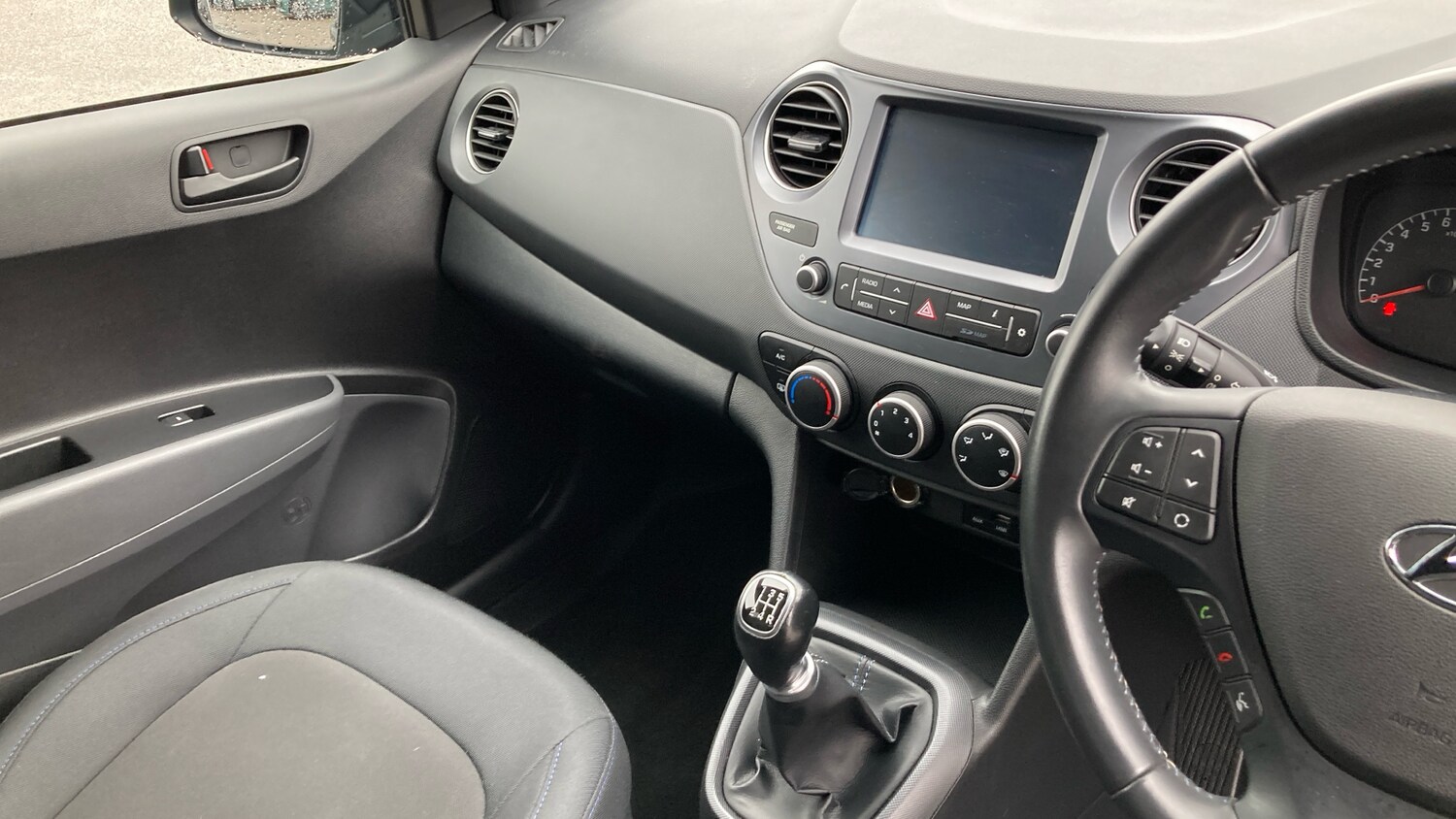 Used Hyundai i10 2019 for sale - 77917086: Photo 14