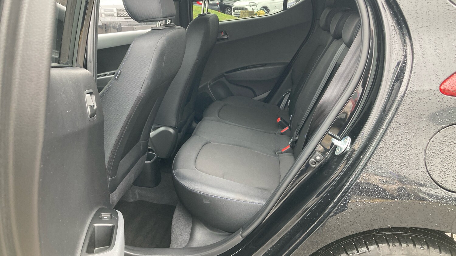 Used Hyundai i10 2019 for sale - 77917086: Photo 16