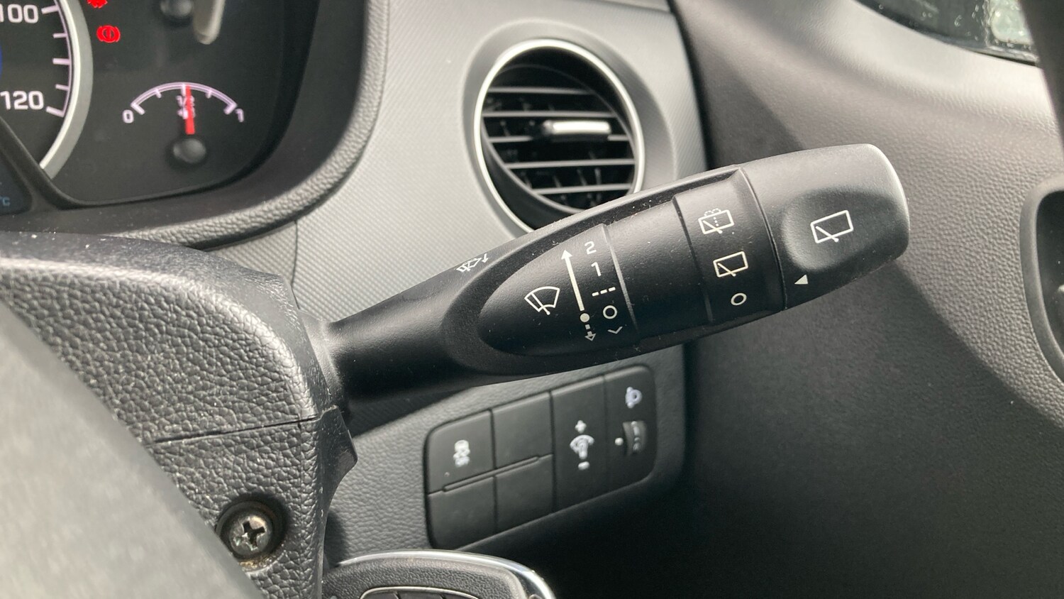 Used Hyundai i10 2019 for sale - 77917086: Photo 25