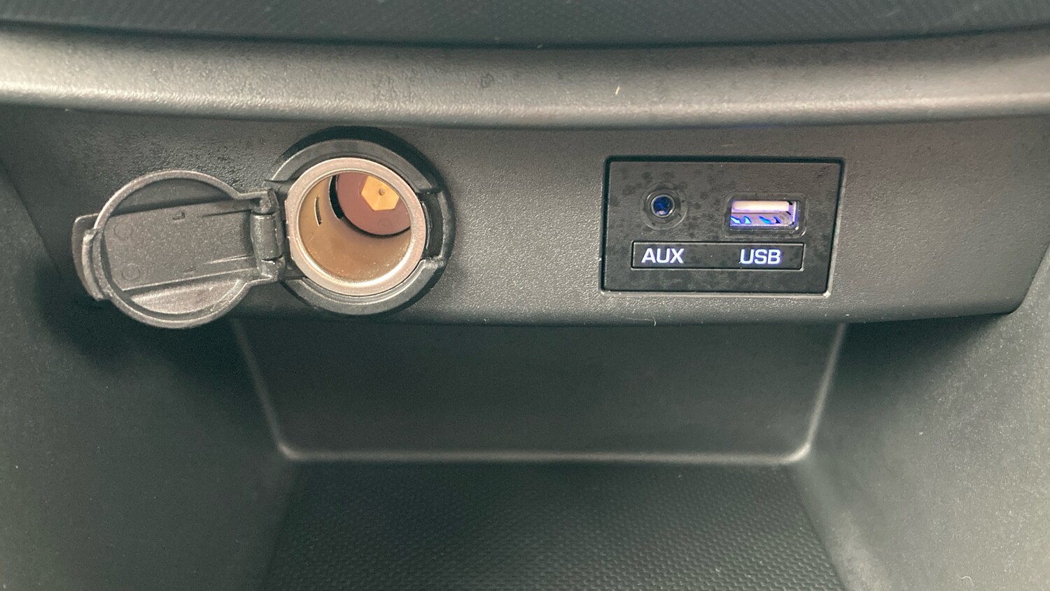 Used Hyundai i10 2019 for sale - 77917086: Photo 29