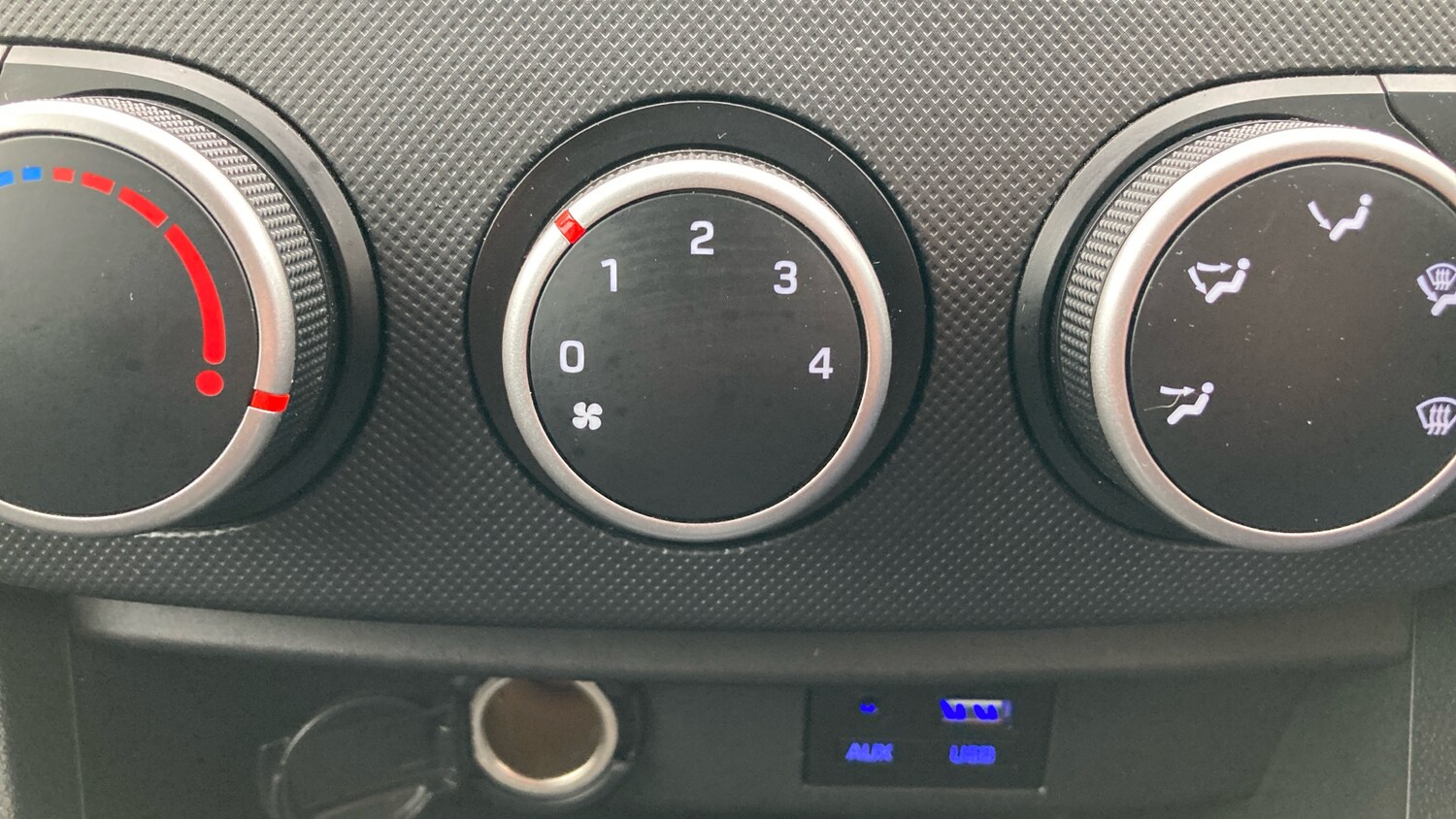 Used Hyundai i10 2019 for sale - 77917086: Photo 38