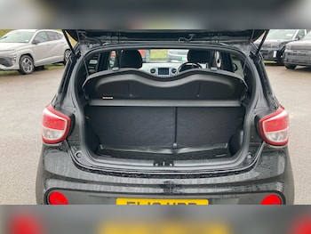 Used Hyundai i10 2019 for sale - 77917086: Photo