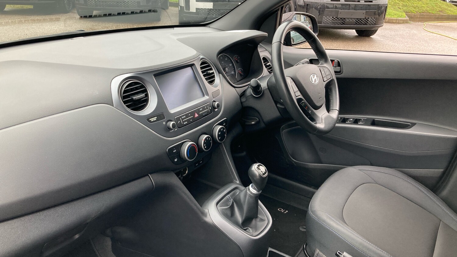 Used Hyundai i10 2019 for sale - 77917086: Photo 9