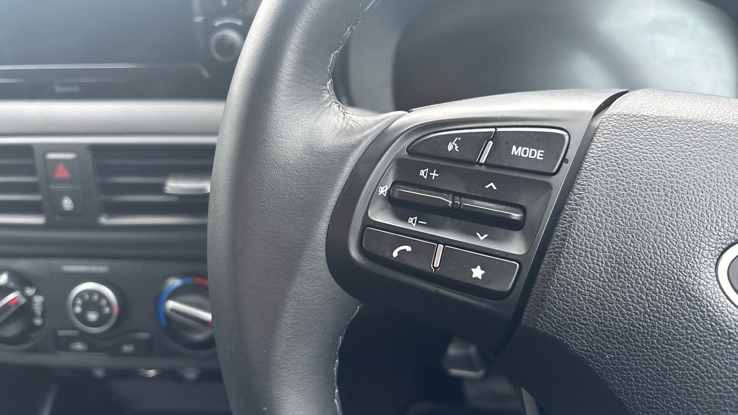 Used Hyundai i10 2025 for sale - 77035731: Photo 28