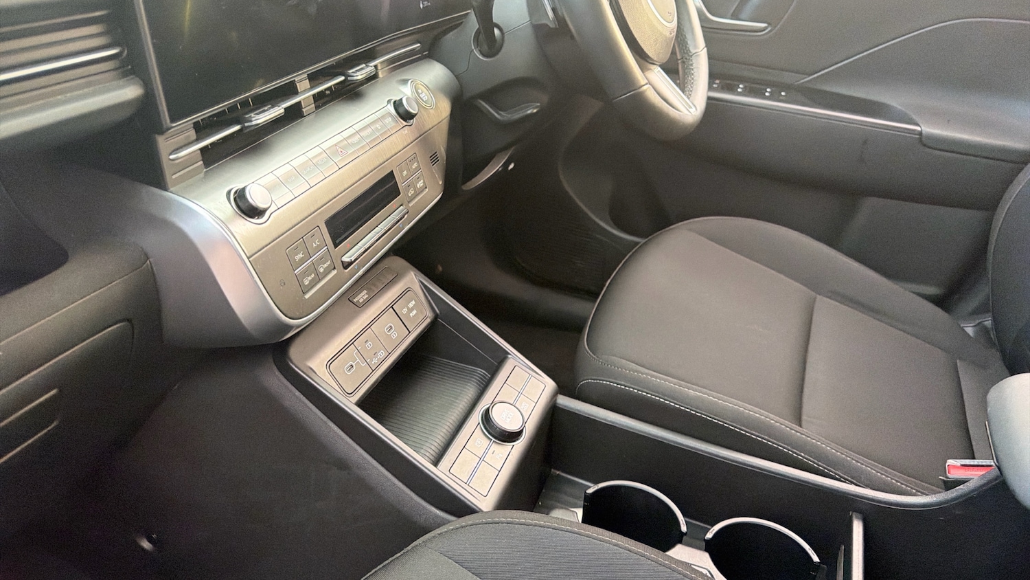 Used Hyundai KONA 2025 for sale - 77033327: Photo 13