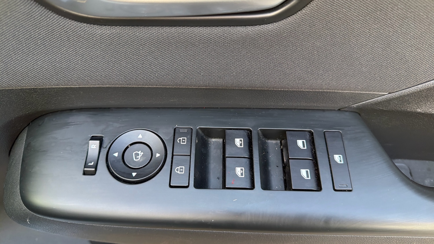 Used Hyundai KONA 2025 for sale - 77033327: Photo 28