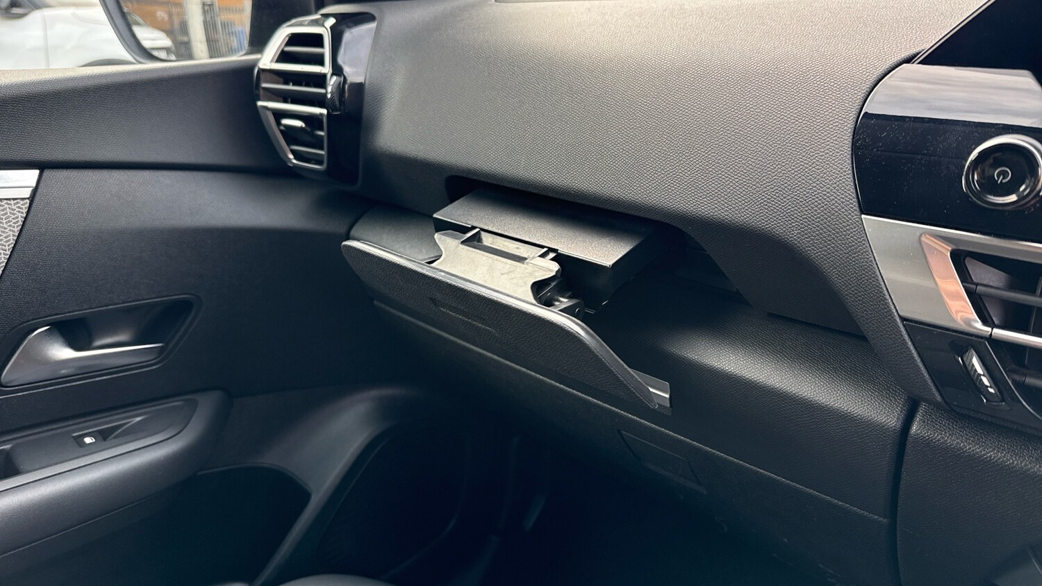 Used Citroen C4 2023 for sale - 78168660: Photo 24