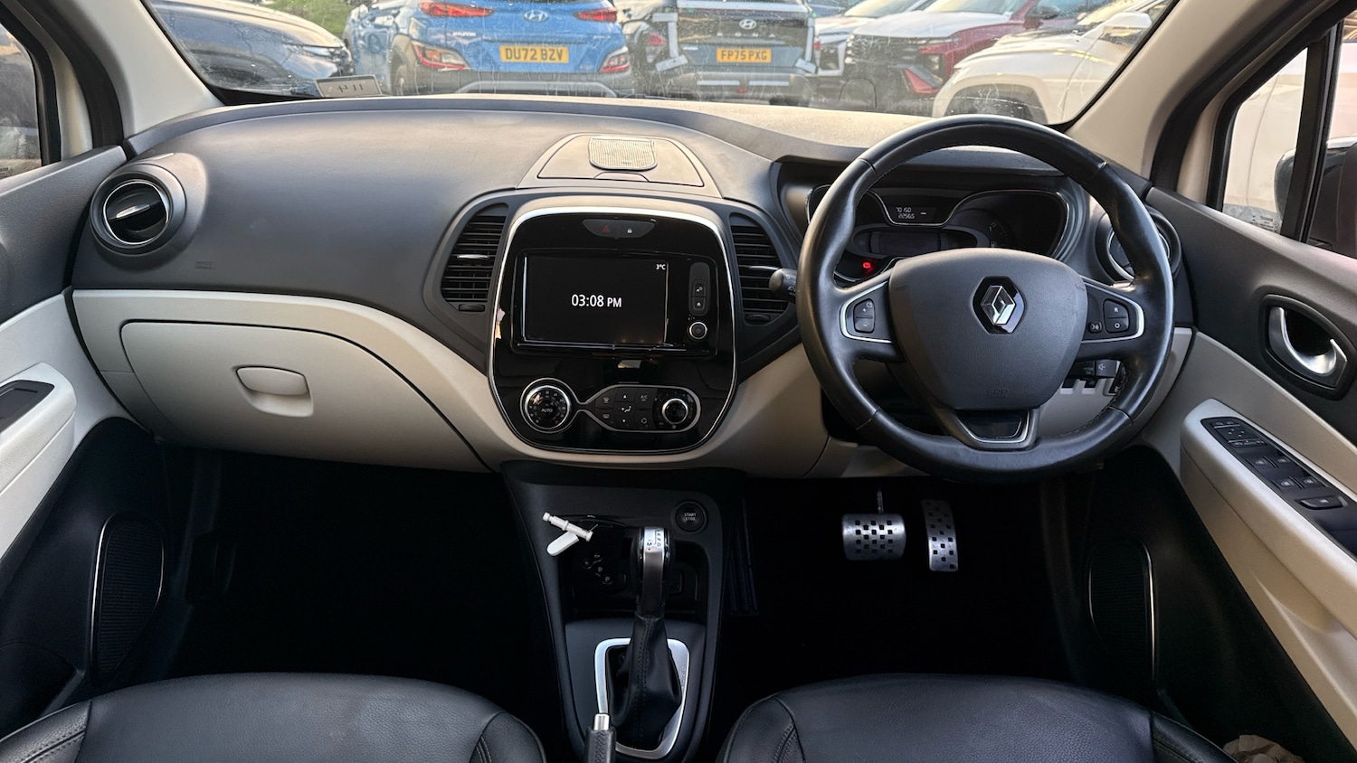 Used Renault Captur 2018 for sale - 76762330: Photo 10