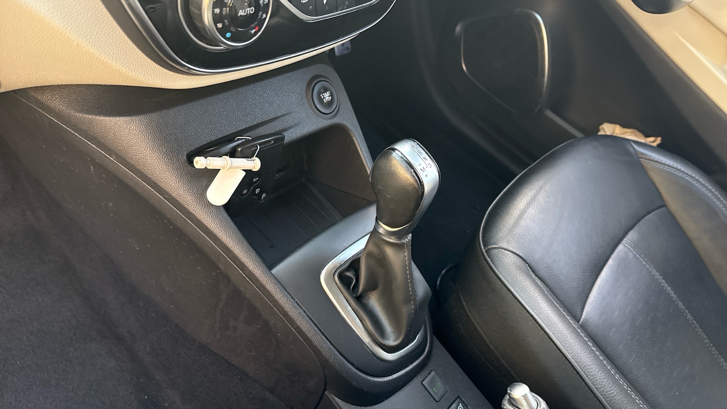 Used Renault Captur 2018 for sale - 76762330: Photo 13