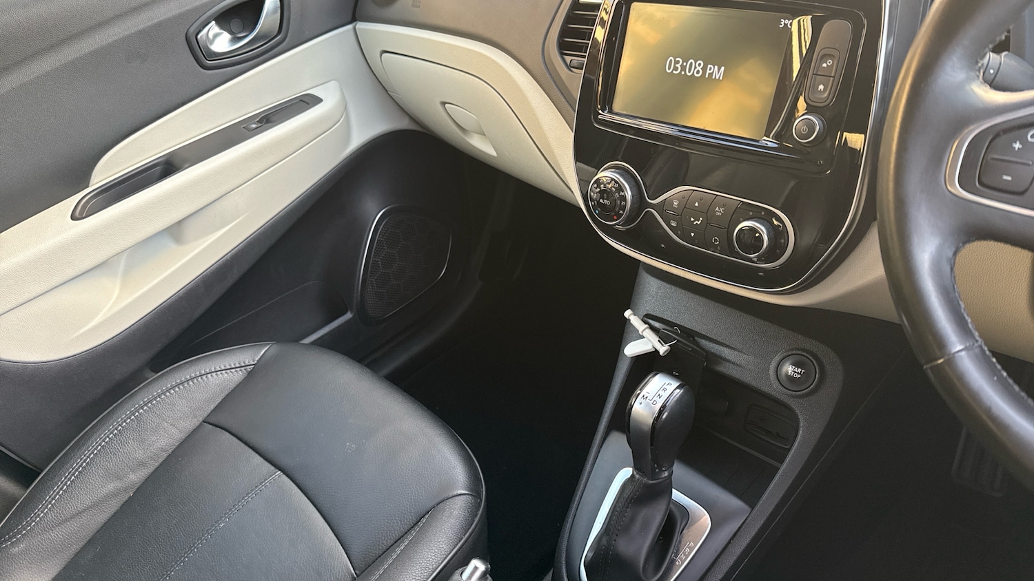 Used Renault Captur 2018 for sale - 76762330: Photo 14