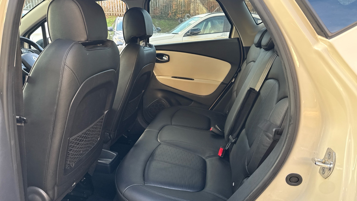 Used Renault Captur 2018 for sale - 76762330: Photo 16