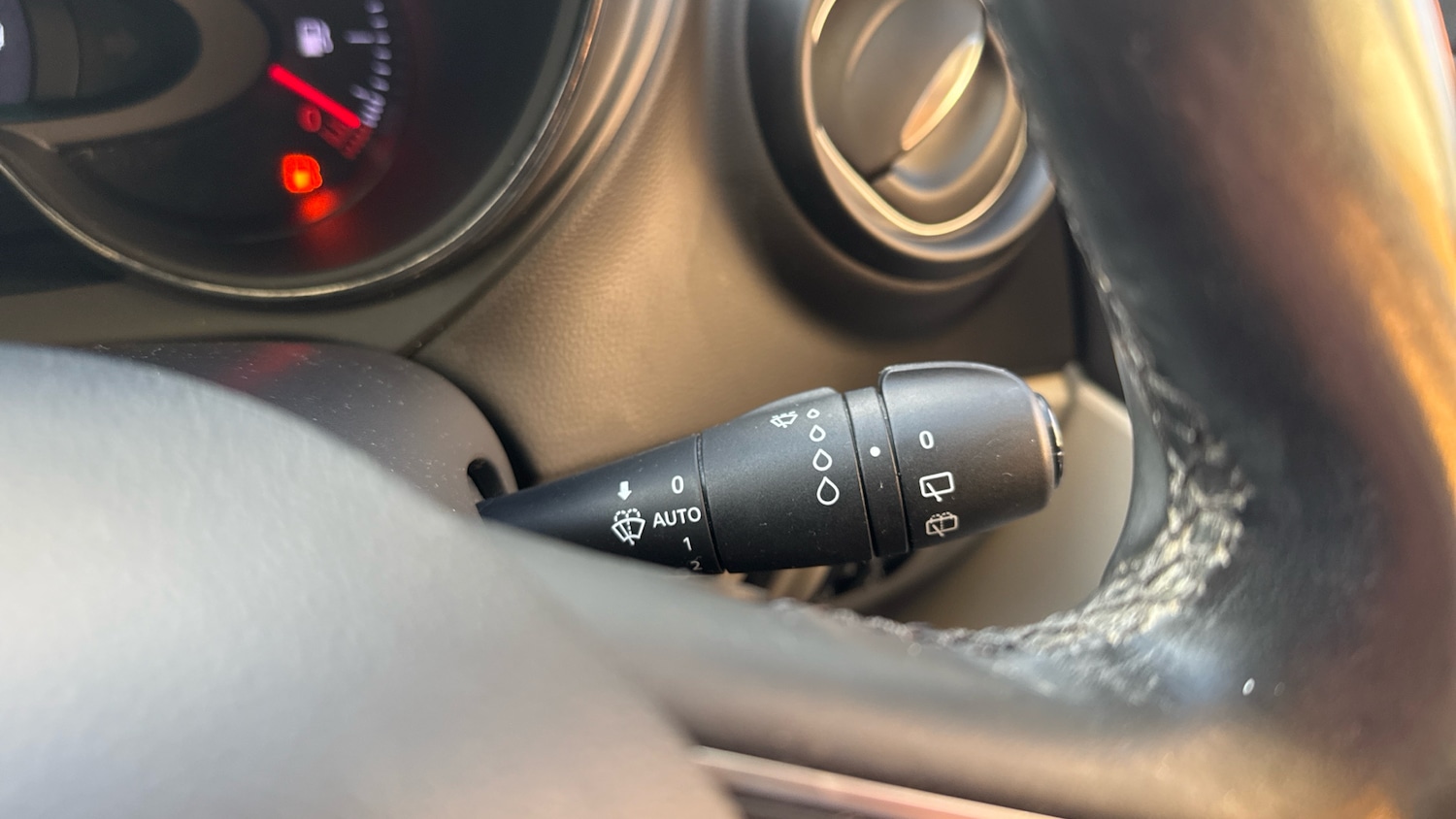 Used Renault Captur 2018 for sale - 76762330: Photo 24