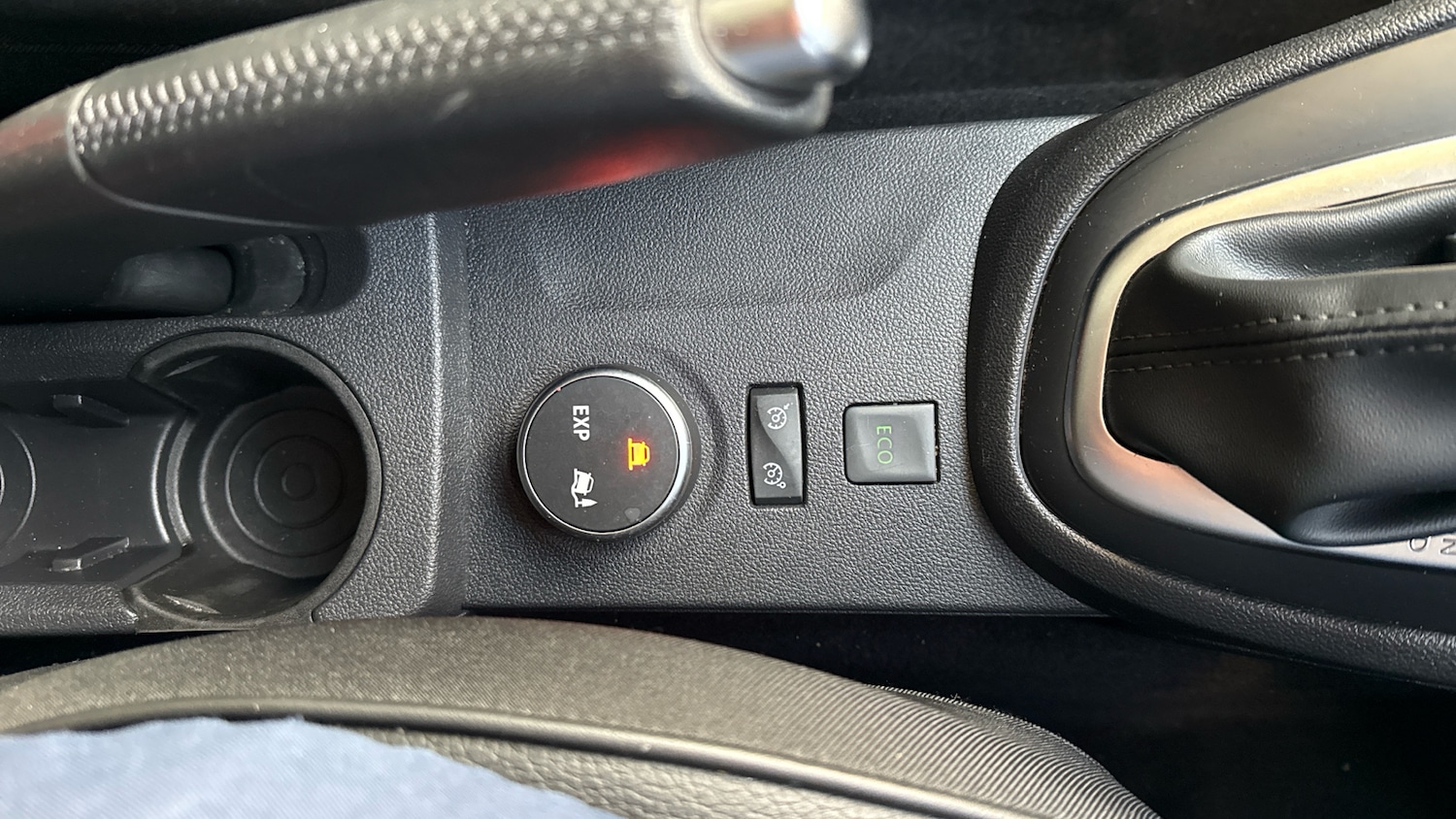 Used Renault Captur 2018 for sale - 76762330: Photo 32