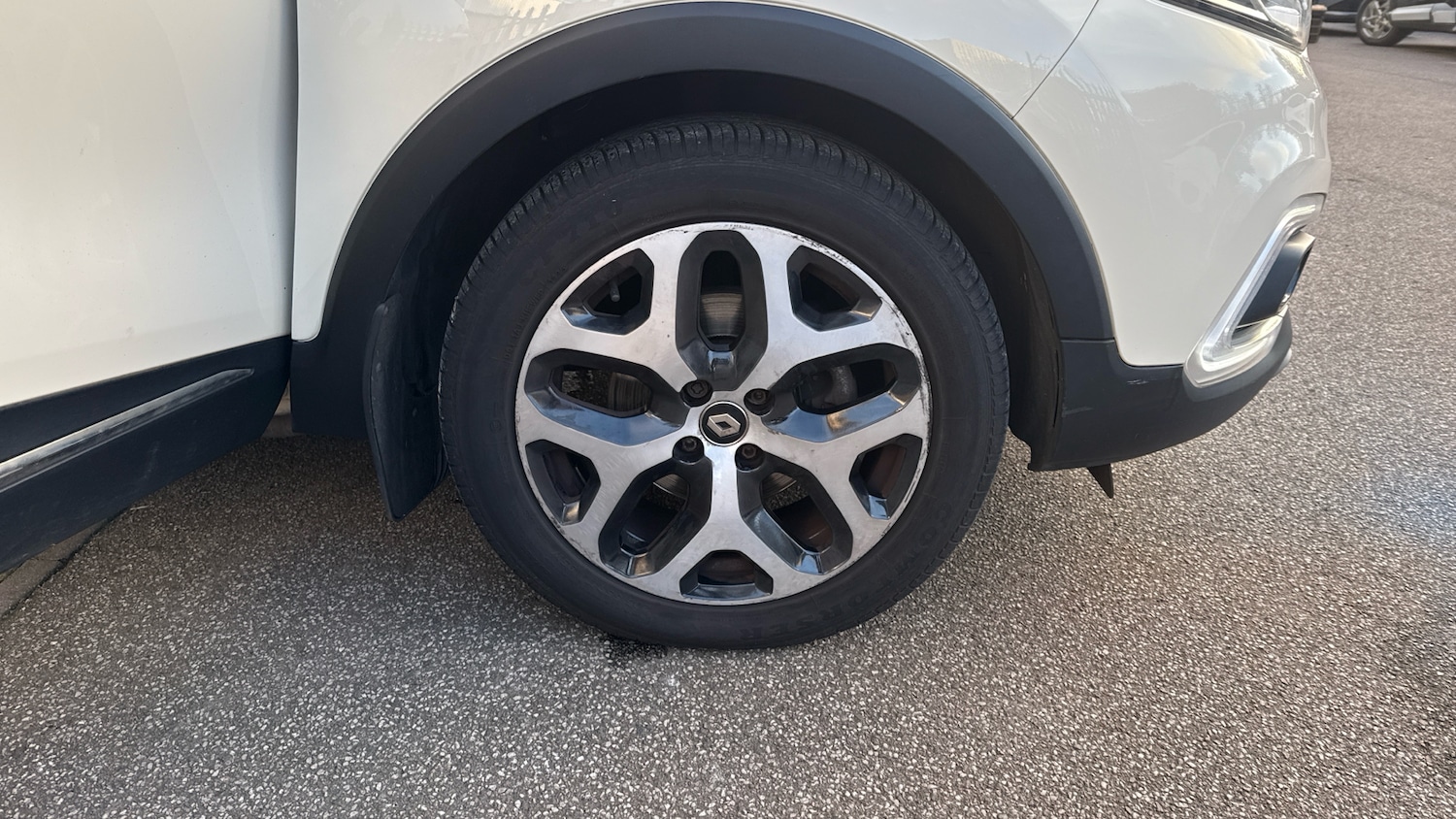 Used Renault Captur 2018 for sale - 76762330: Photo 42