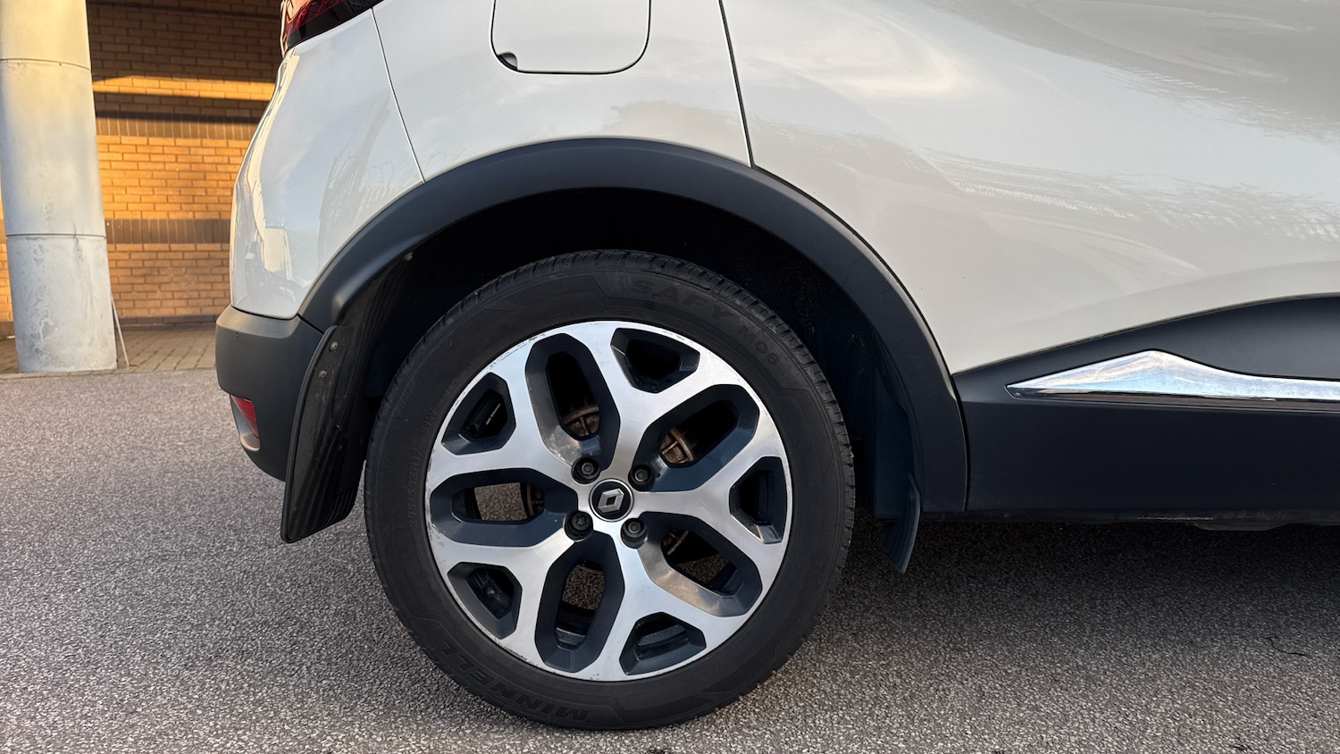 Used Renault Captur 2018 for sale - 76762330: Photo 7