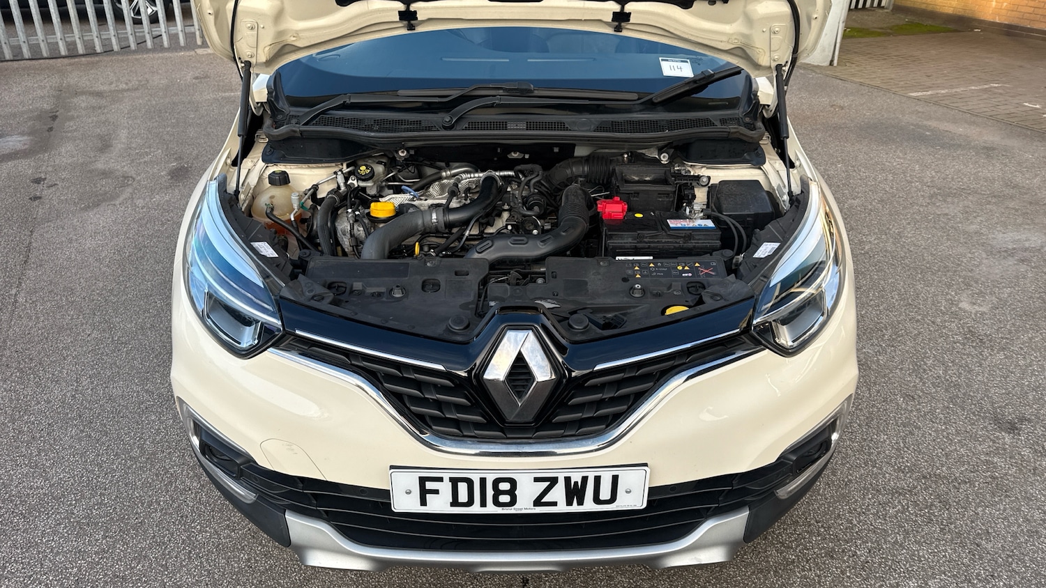Used Renault Captur 2018 for sale - 76762330: Photo 8