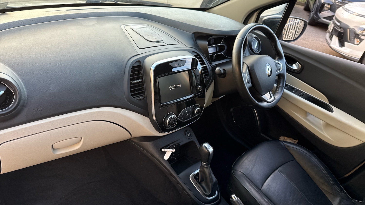 Used Renault Captur 2018 for sale - 76762330: Photo 9