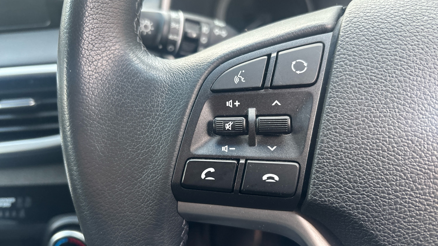 Used Hyundai TUCSON 2019 for sale - 77136076: Photo 28