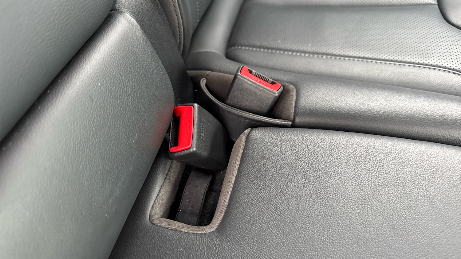 Used Hyundai Santa Fe 2022 for sale - 76959799: Photo 17