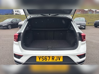 Used Volkswagen T-Roc 2018 for sale - 77619767: Photo