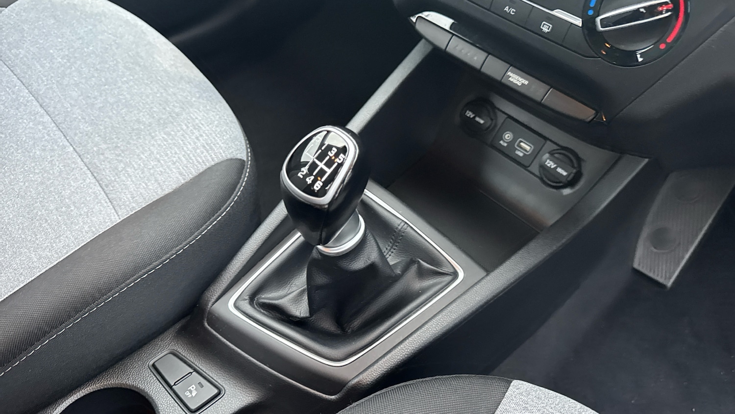 Used Hyundai i20 2015 for sale - 77687365: Photo 13