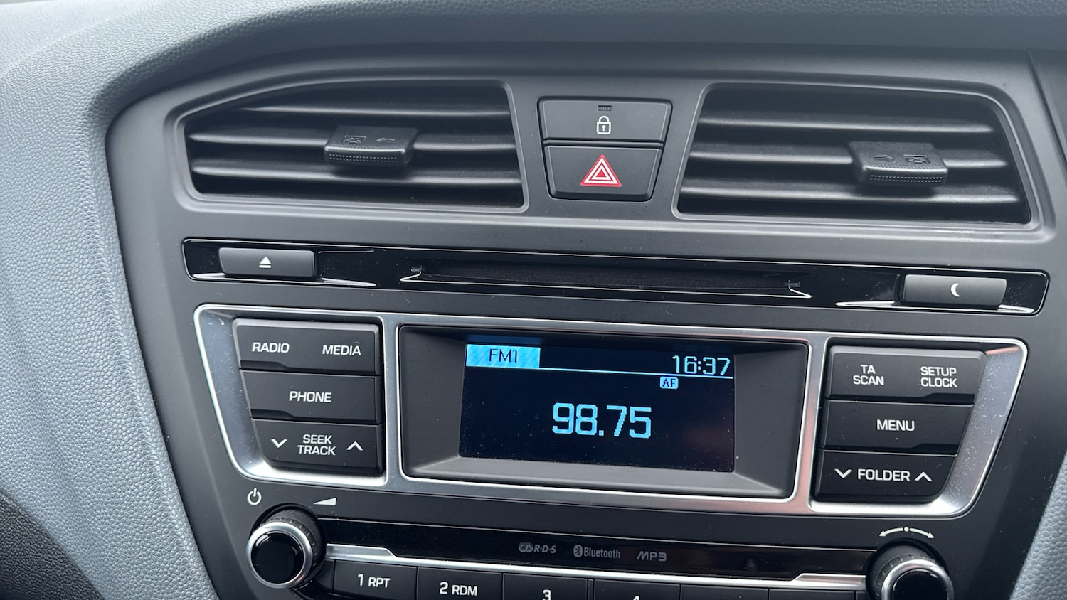 Used Hyundai i20 2015 for sale - 77687365: Photo 28