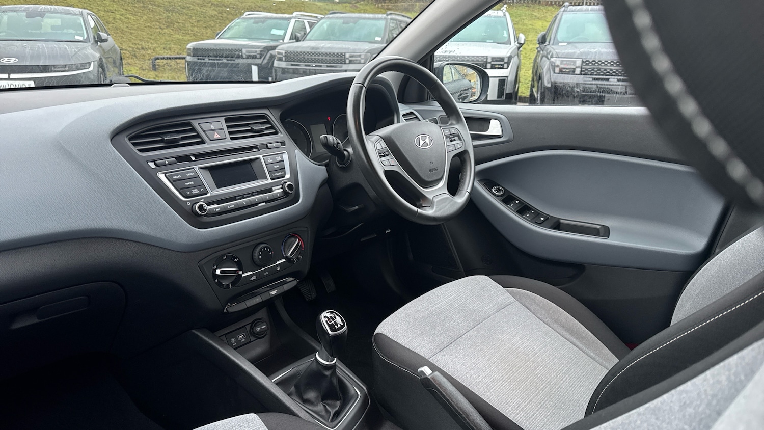 Used Hyundai i20 2015 for sale - 77687365: Photo 9