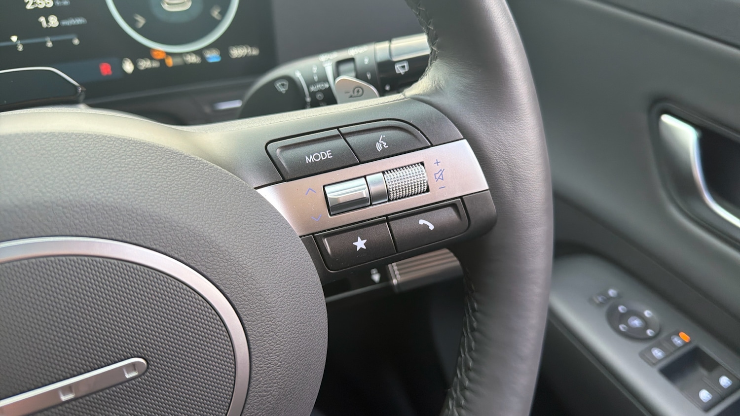 Used Hyundai KONA 2024 for sale - 77065598: Photo 37