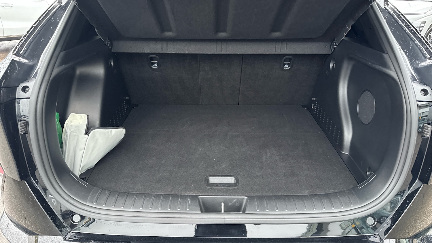 Used Hyundai KONA 2025 for sale - 77702587: Photo 4