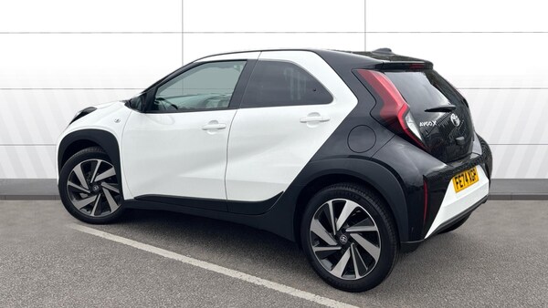 Used Toyota Aygo X 2024 for sale - 76194700: Photo 2