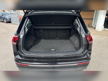 Used Volkswagen Tiguan 2018 for sale - 79045387: Photo