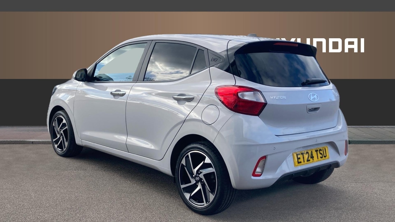 Used Hyundai i10 2024 for sale - 76682236: Photo 2