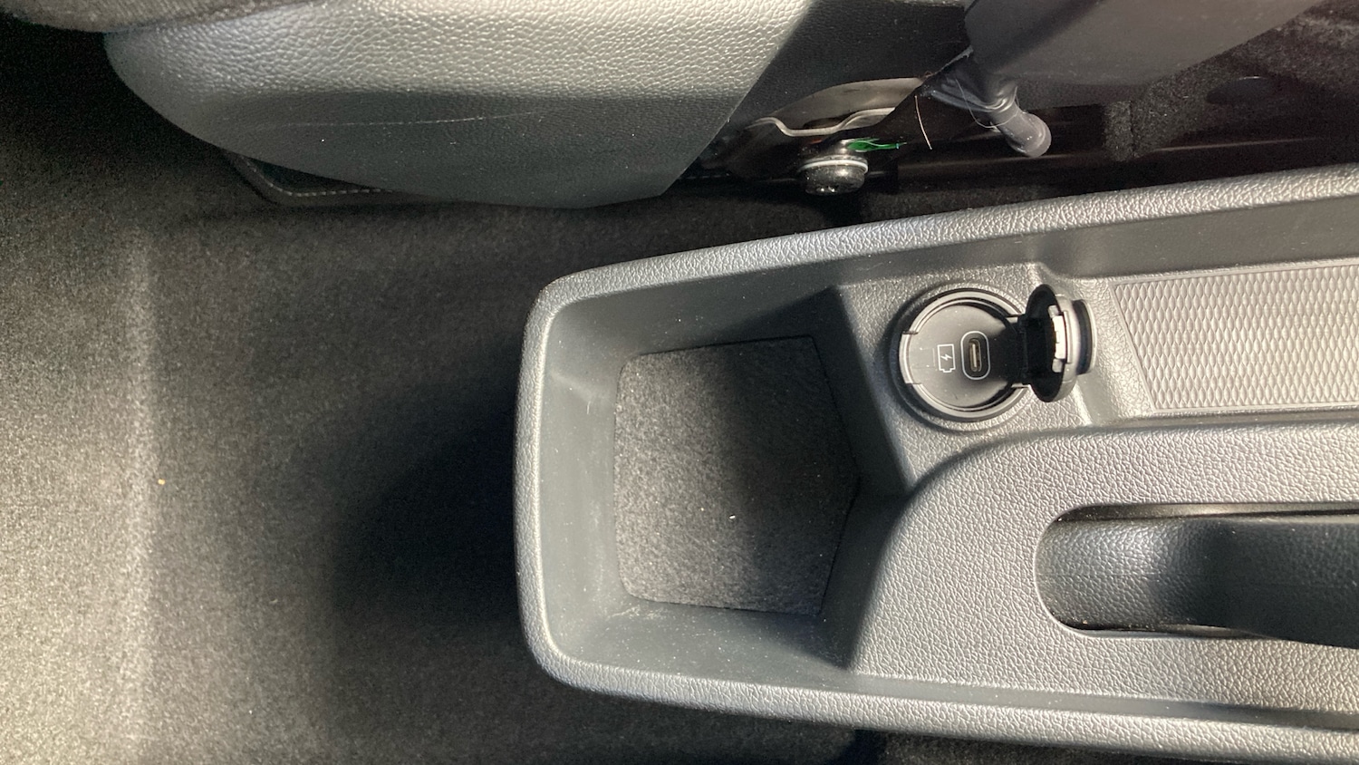 Used Hyundai i10 2024 for sale - 76682236: Photo 39