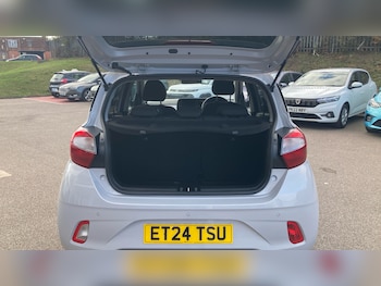 Used Hyundai i10 2024 for sale - 76682236: Photo