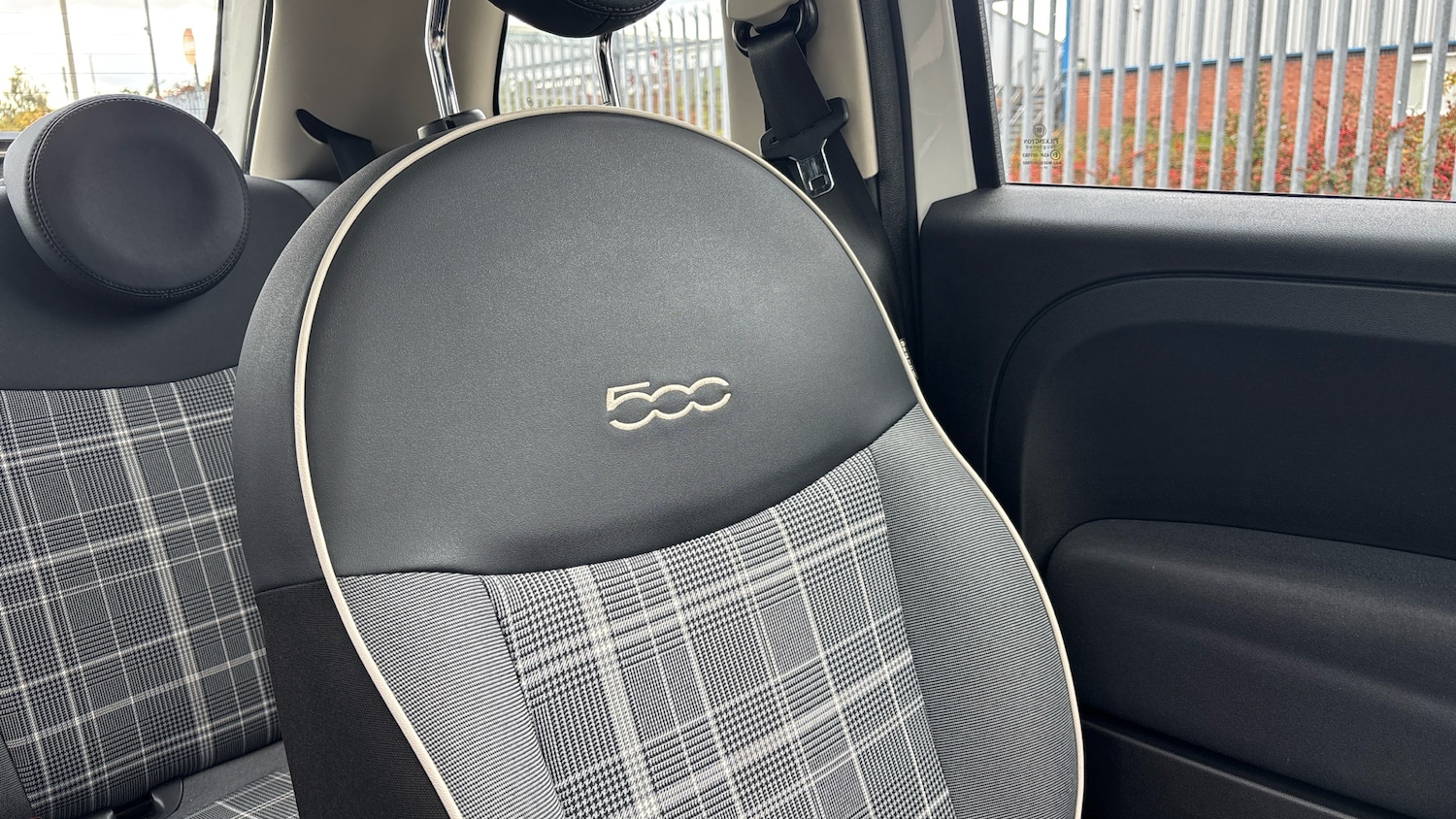 Used Fiat 500 2018 for sale - 76352402: Photo 33