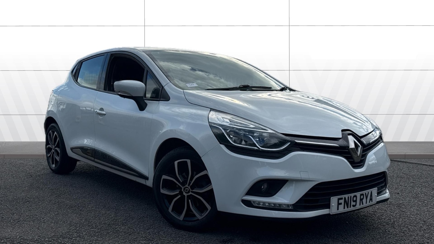 Used Renault Clio 2019 for sale - 76265896: Photo 1