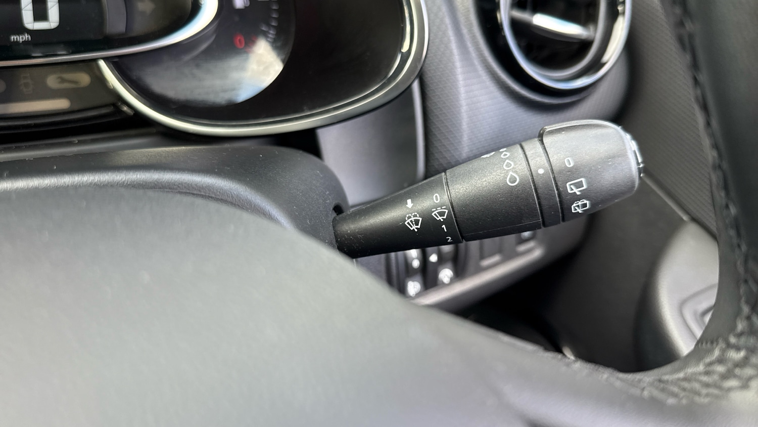 Used Renault Clio 2019 for sale - 76265896: Photo 28